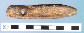 Çatalhöyük worked-bone assemblage including the antler bull-roarer (item 11910.X1).