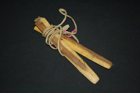 Zuni bull-roarers (bundle), New Mexico — British Museum, Am1920,1008.20 (collected by Stewart Culin).