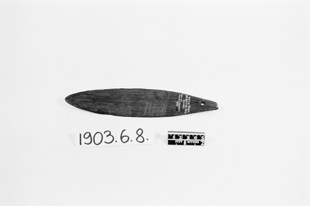 Bull-roarer from the Kumusi River, NE British New Guinea — Orokaiva country; Rohu collection, presented by Henry Balfour, 1903.