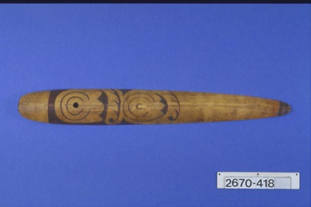 Gogodala bull-roarer — Wereldmuseum / NMVW (TM-2670-418).