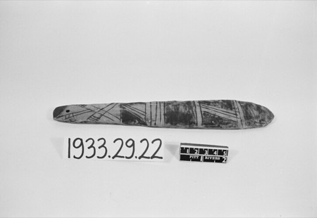 Tiv bull-roarer ‘ABUME’, Pitt Rivers Museum (acc. 1933.29.22).