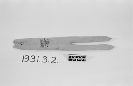 The forked Oshogbo blade itself, inked 'Voice of Oro', Yoruba, S. Nigeria (PRM 1931.3.2).