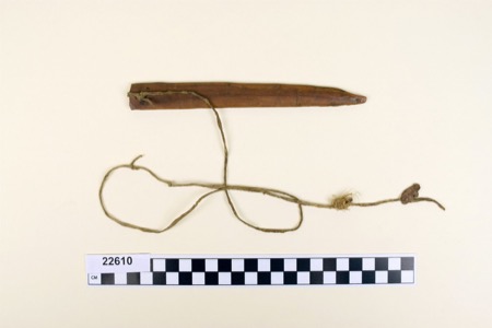 Reverse view of the same Zuni blade and surviving string assembly, Penn Museum 22610.