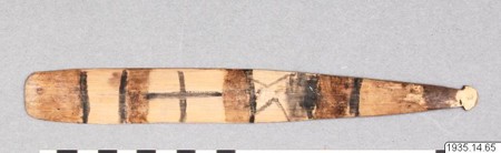 Painted bamboo sígûrwáuma, a Noanamá bull-roarer that Wassén collected on Isla de Munguidó.